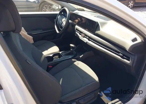 2025 Kia K4 Lx из США, поврежденный, VIN 3KPFT4DE4SE091153